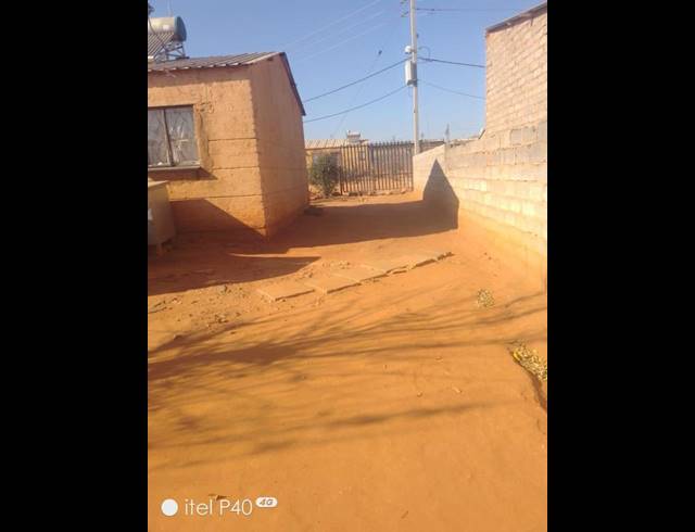 2 BEDROOM HOUSE FOR SALE IN LEHAE